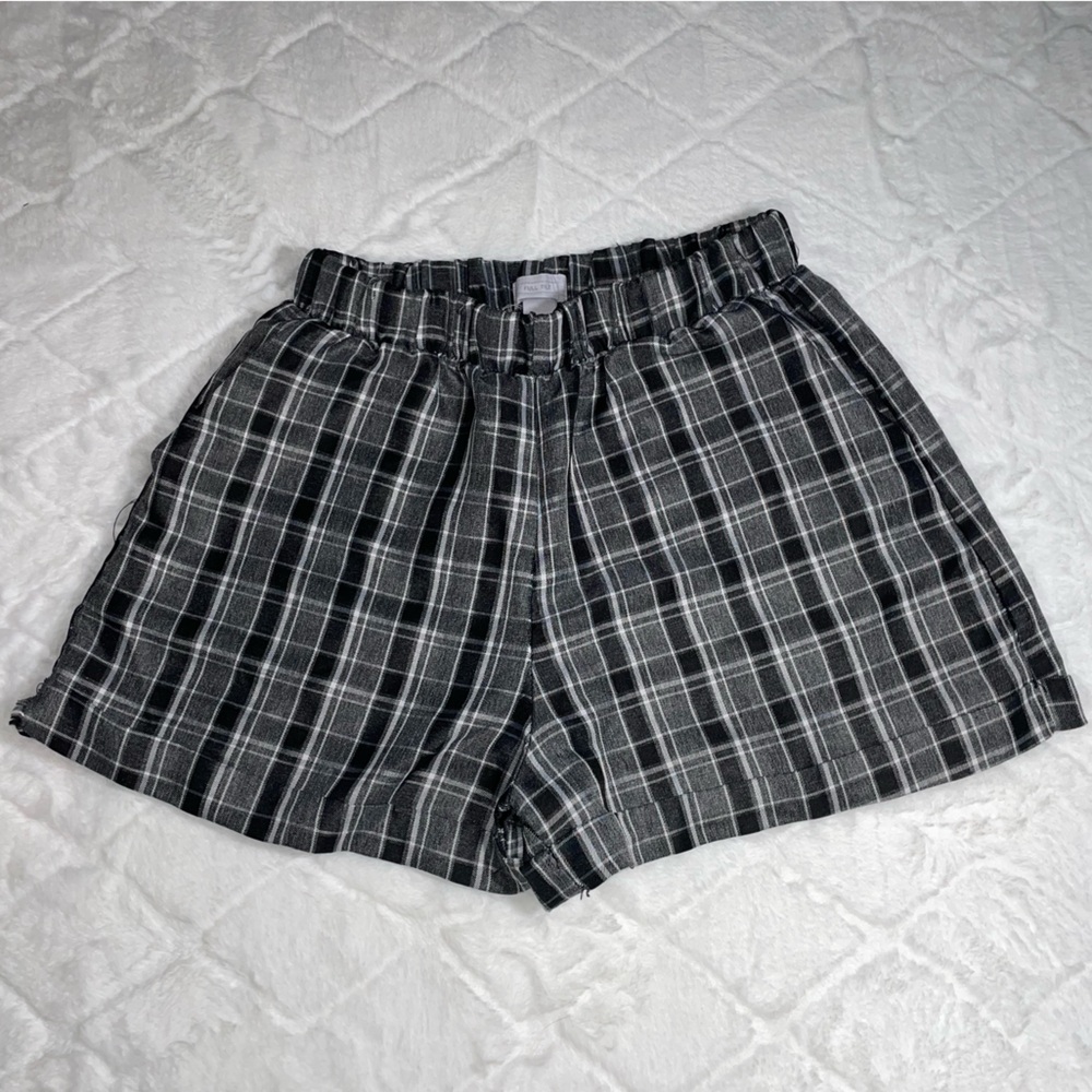 Womens plaid Full Tilt shorts